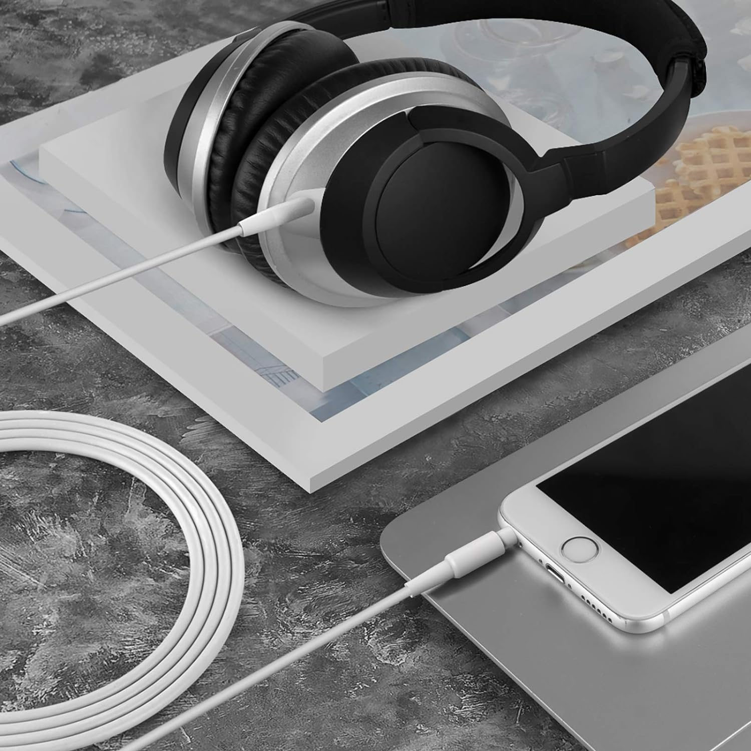Cable auxiliar micrófono Jack control volumen 1.2 Metros Blanco