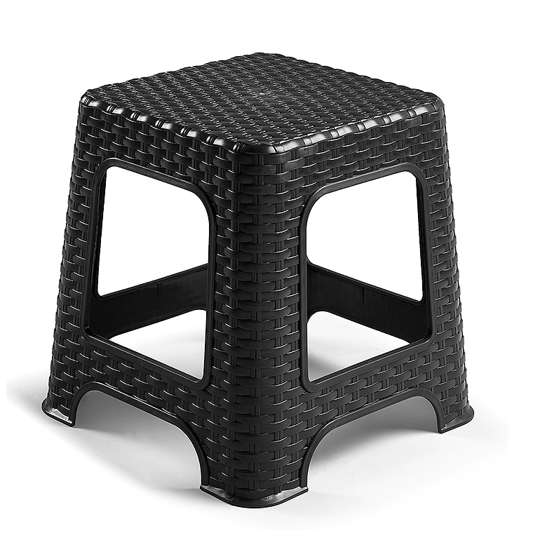 Taburete de Rattan bajo  Negro