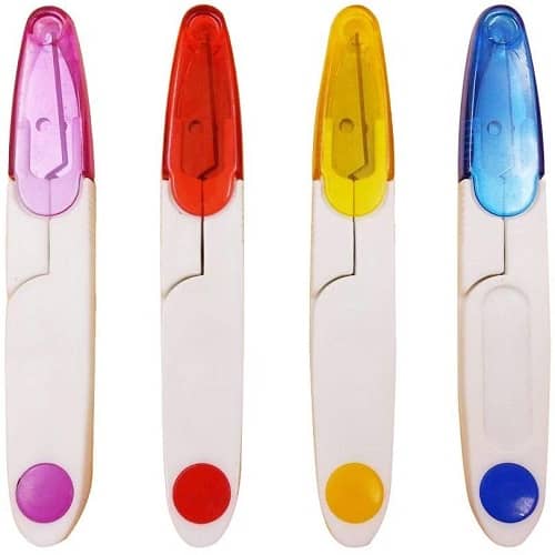 Tijera de Costura Pequeña  Multicolor