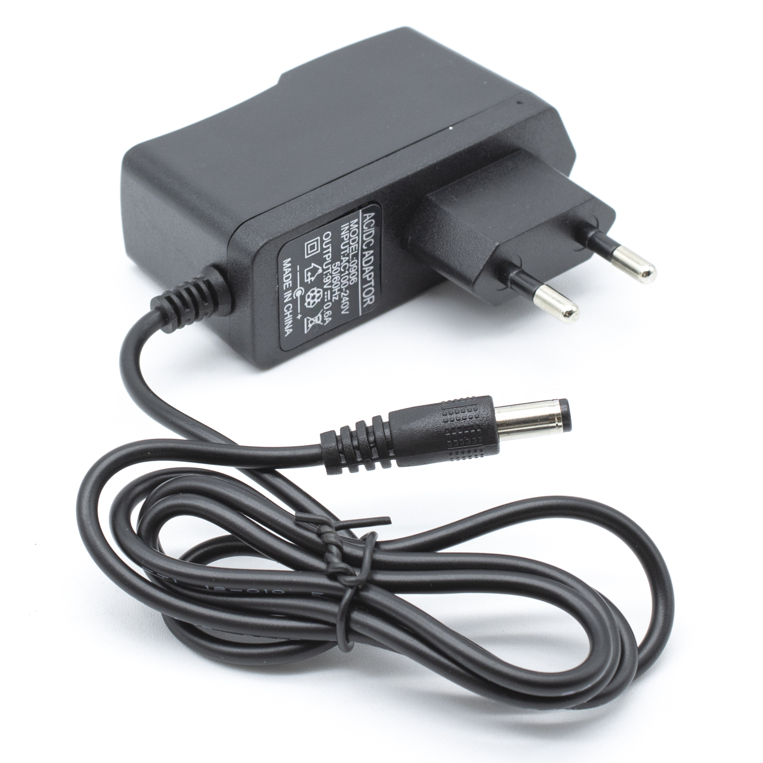 Alimentador 9V  Negro 0.6A