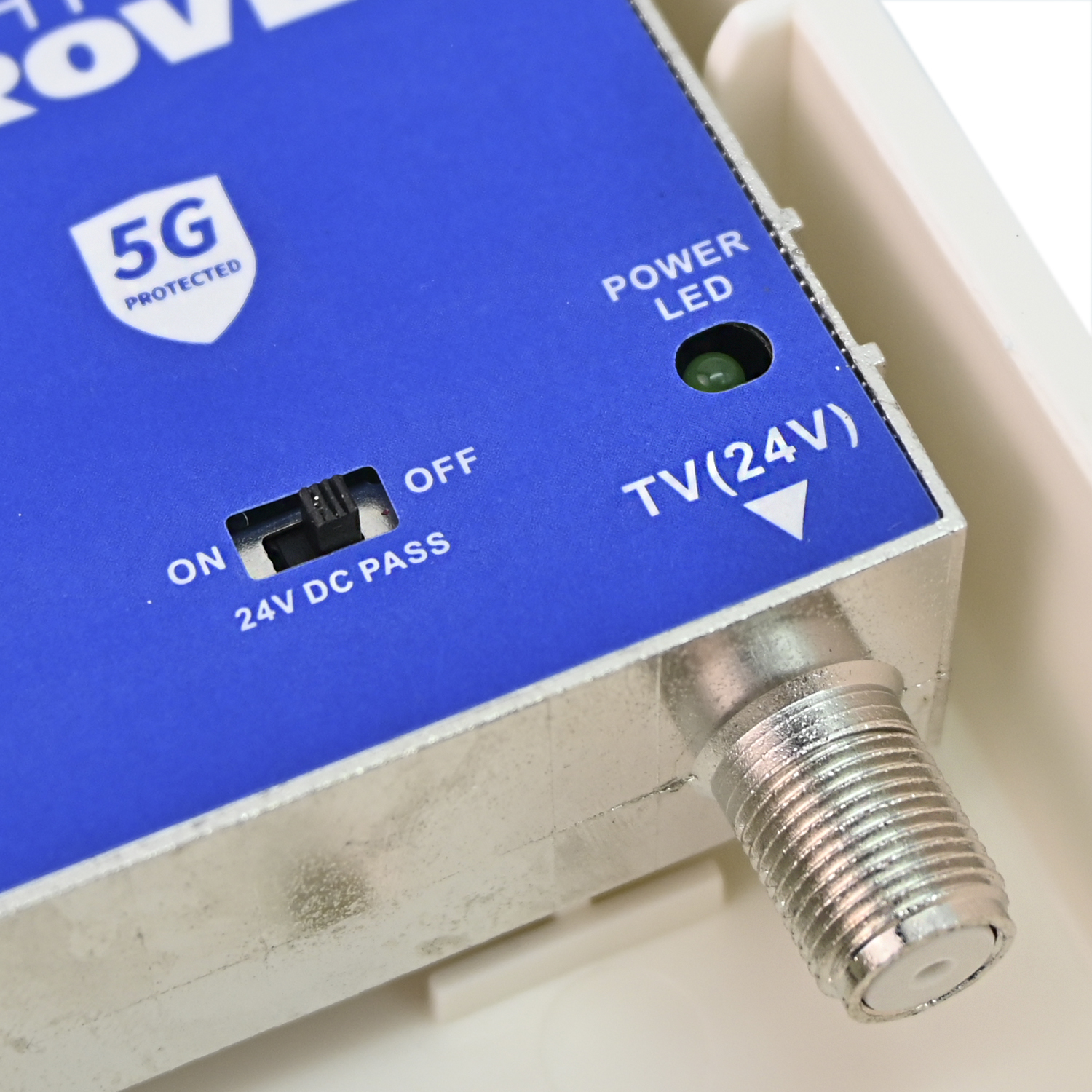 Amplificador de mastil con ganancia 30dB 1e UHF exterior  Blanco
