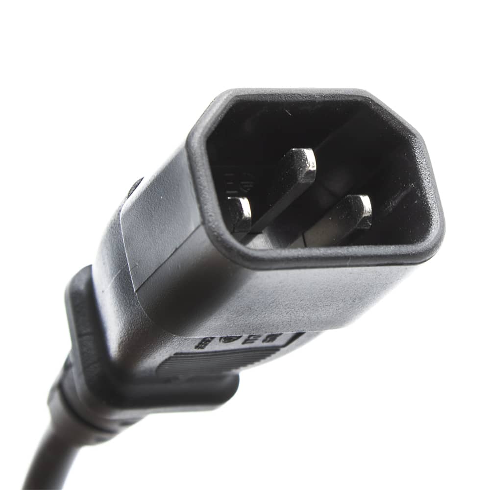 Cable de alimentacion C14 macho a C7 tipo 8 0.50 M Negro
