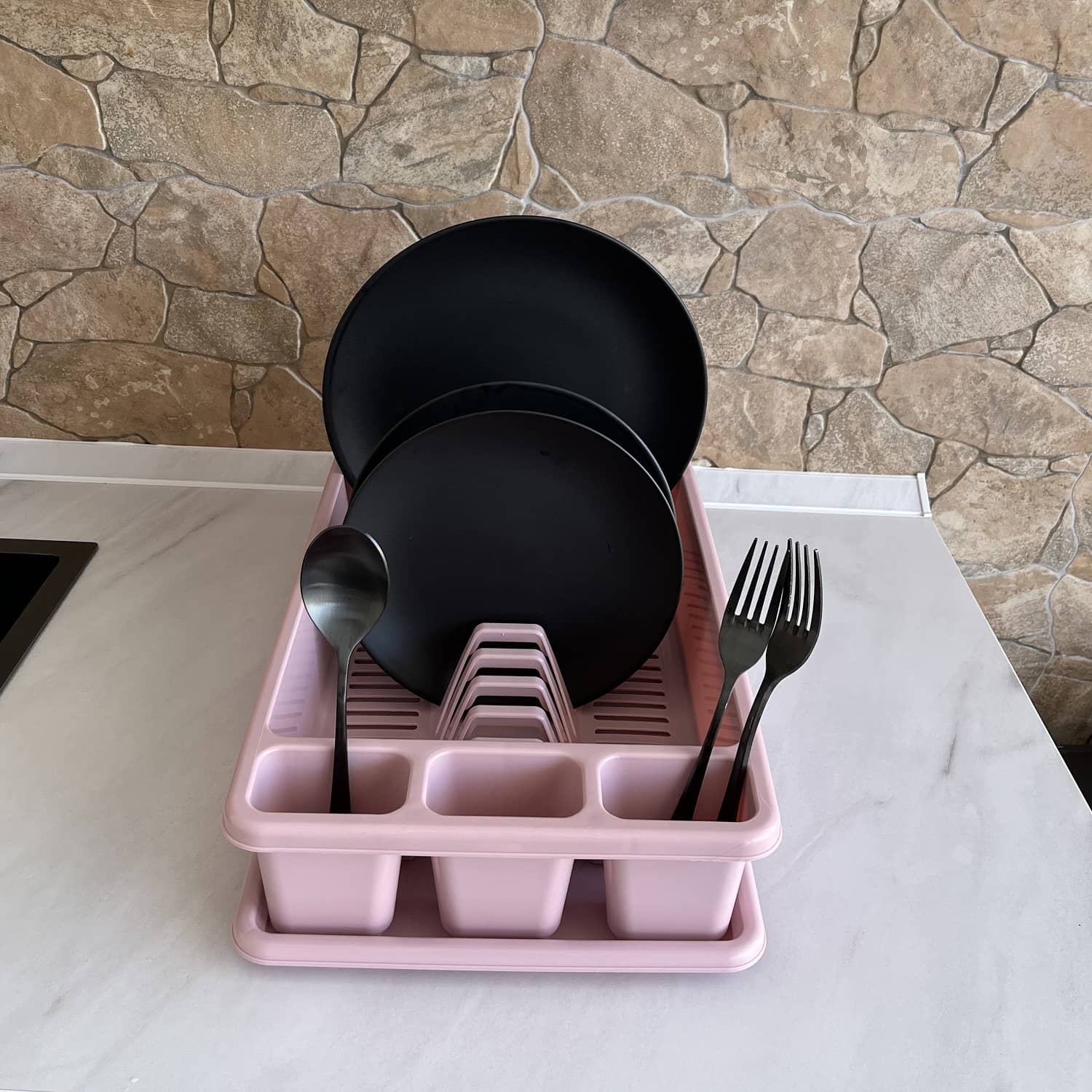 Escurreplato de plastico mediano  Rosa claro