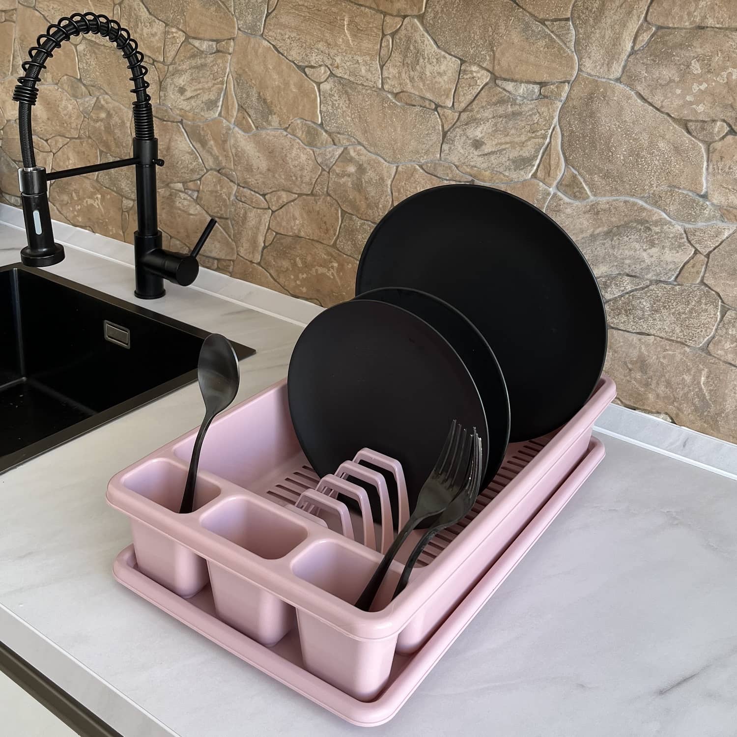 Escurreplato de plastico mediano  Rosa claro